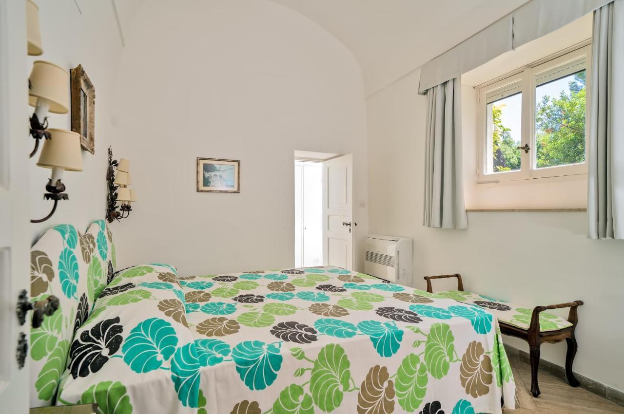 I Tre Soli Apartments By Caprirooms Bagian luar foto