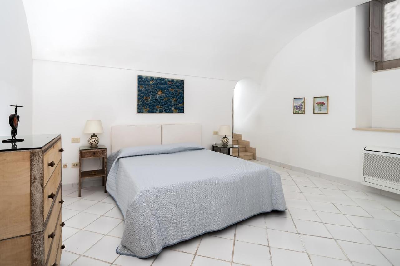 I Tre Soli Apartments By Caprirooms Bagian luar foto