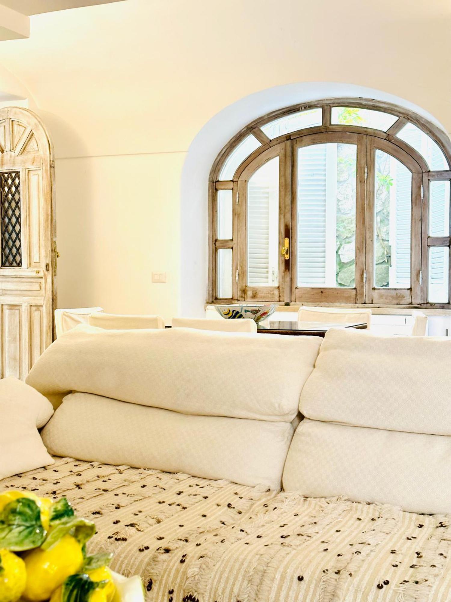 I Tre Soli Apartments By Caprirooms Bagian luar foto